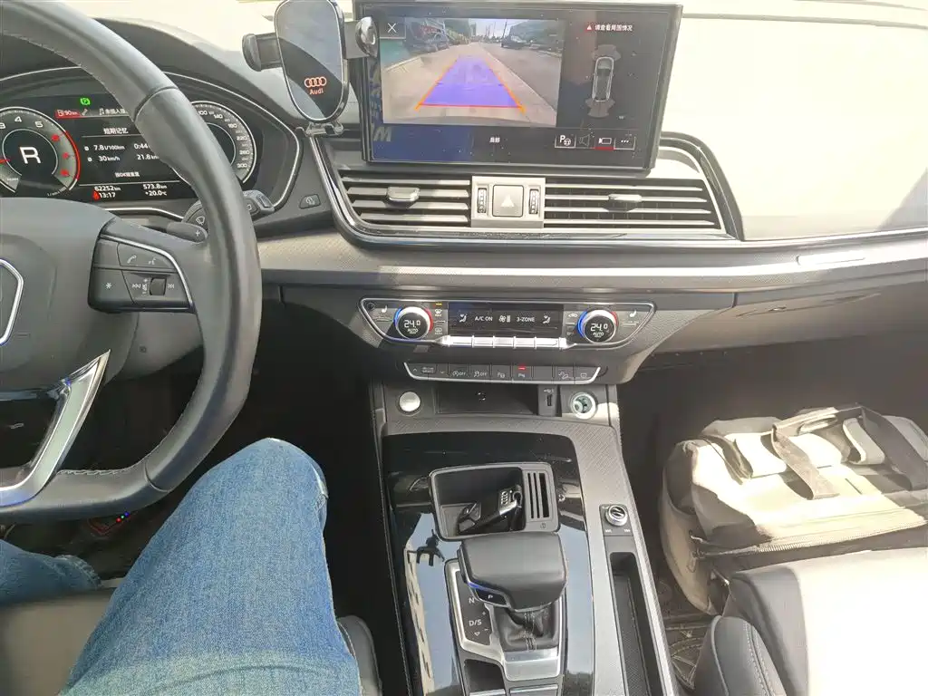 Audi Q5L 2022 Facelift 40T Luxury Dynamic фото 14