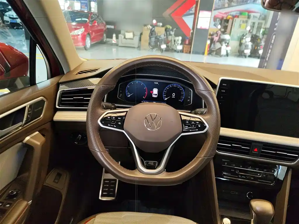 Volkswagen Tiguan L 2022 380TSI Automatic 4WD R-Line Flagship 7-Seater фото 11