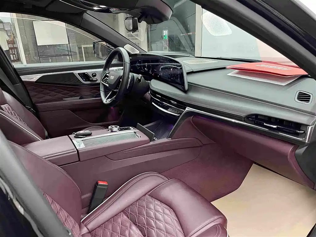 Фото 20 - Cadillac CT6