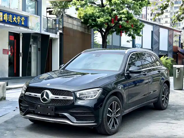 MERCEDES-BENZ GLC