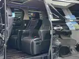 Фото 9 - Toyota Vellfire