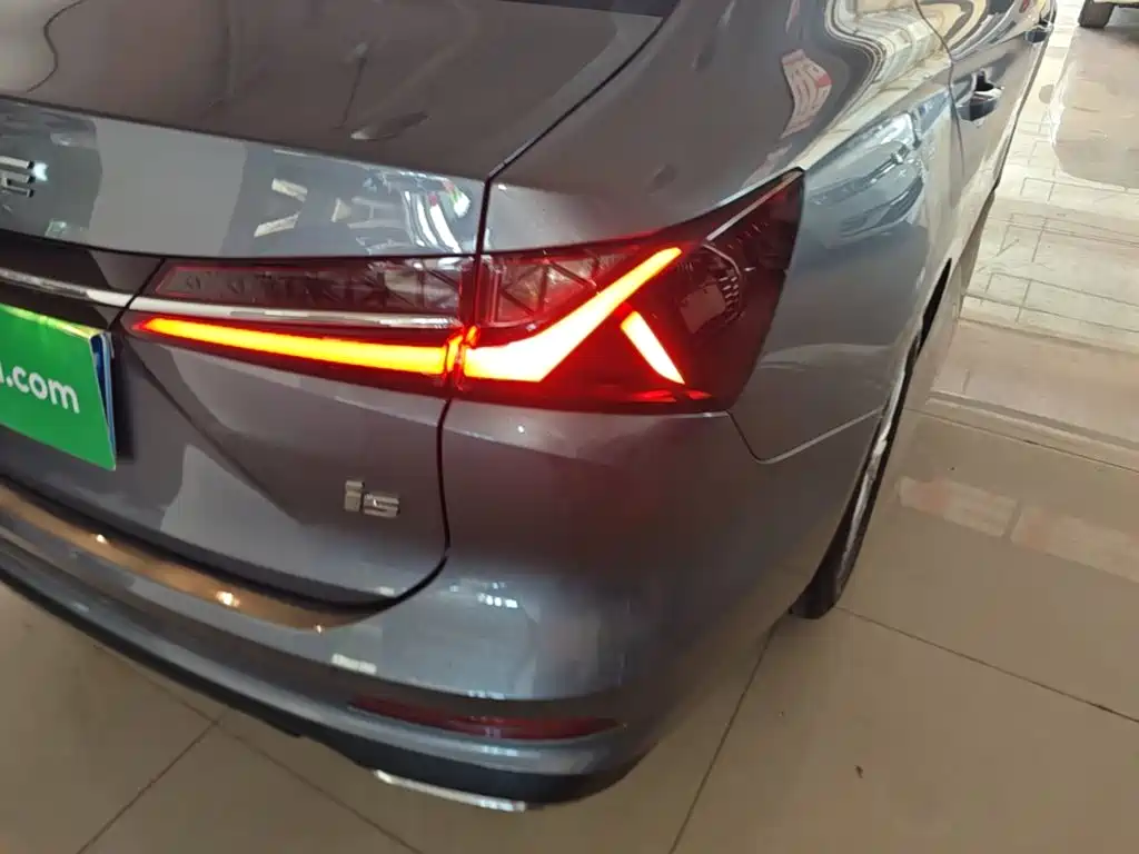 Roewe i5 2025 2023 1.5L CVT Luxury Edition