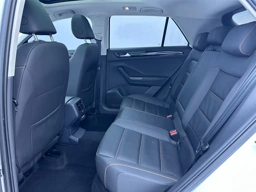 VOLKSWAGEN T ROC EXPLORING SONGS