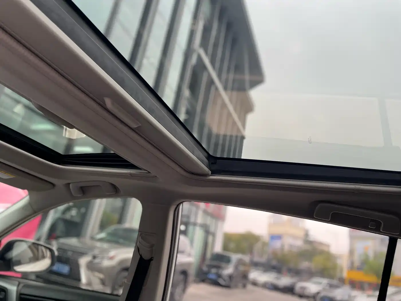 TOYOTA RAV4 RONGFANG