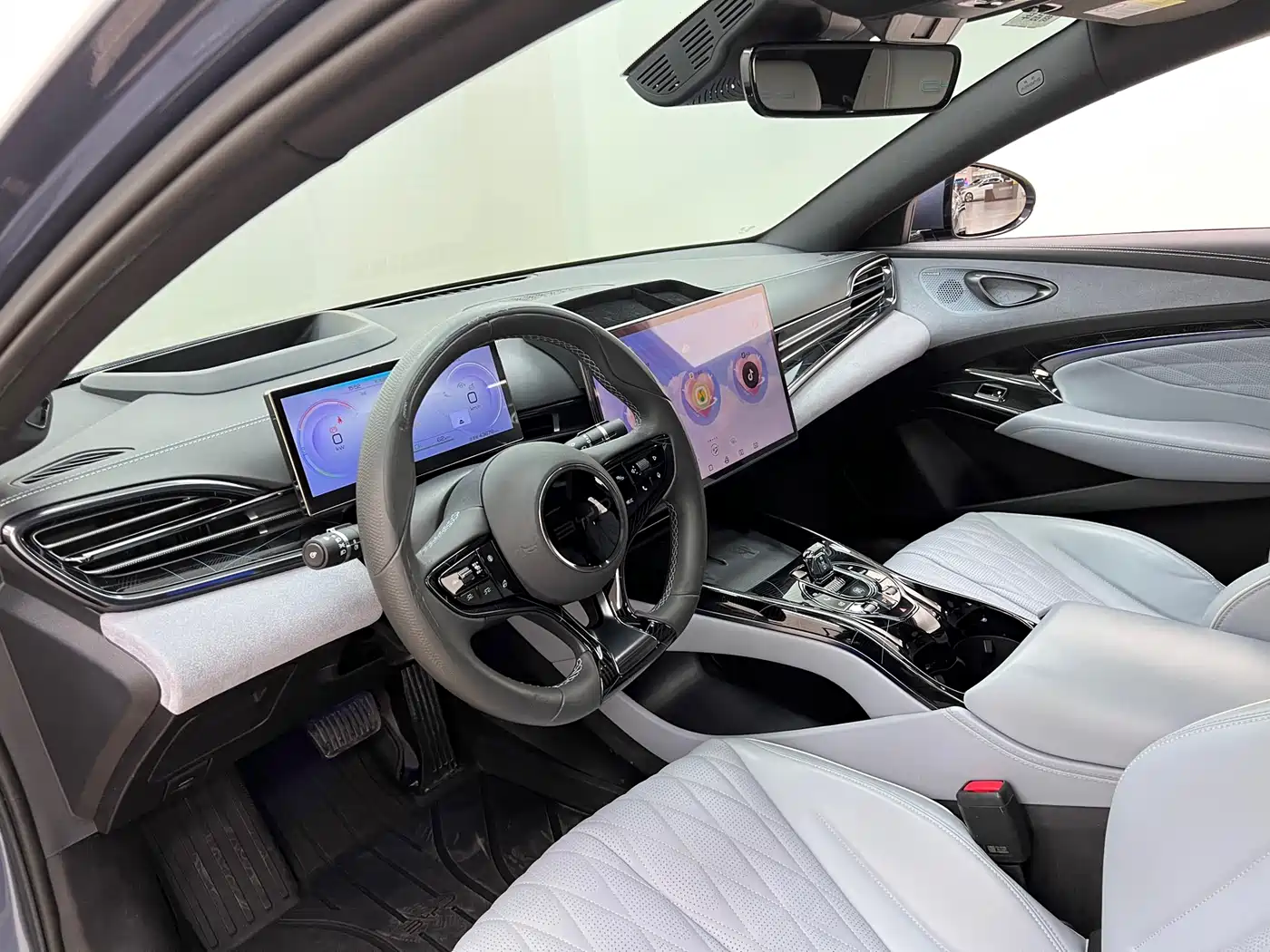 BYD Seal 2022 700km Long Range RWD Edition фото 14
