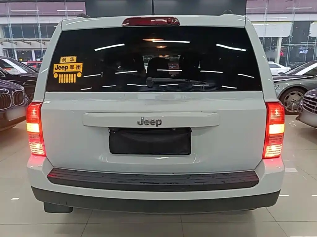 Jeep Patriot 2015 2014 2.4L Sport
