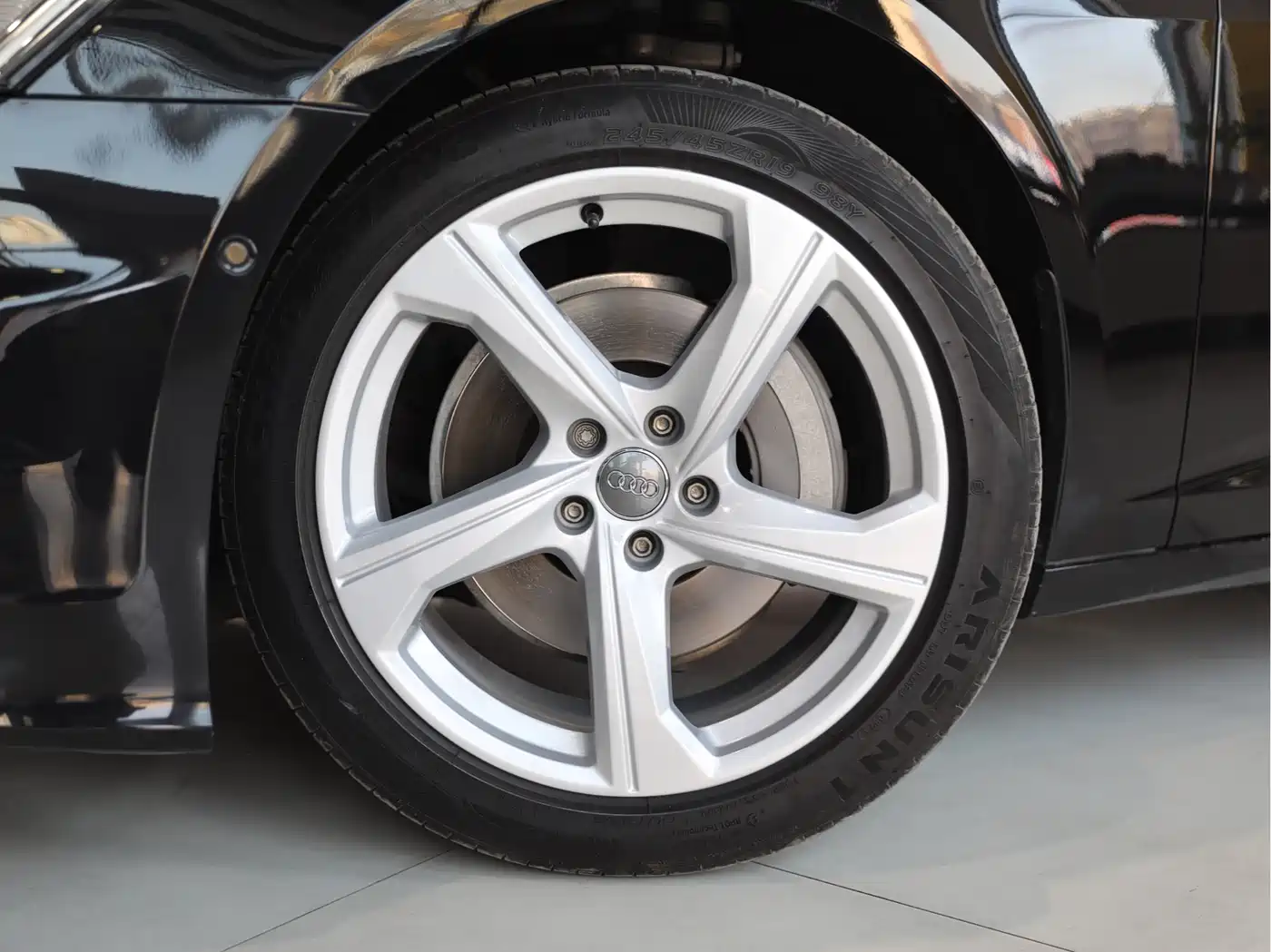 Audi A6L 2019 45 TFSI quattro Premium Elegance фото 5