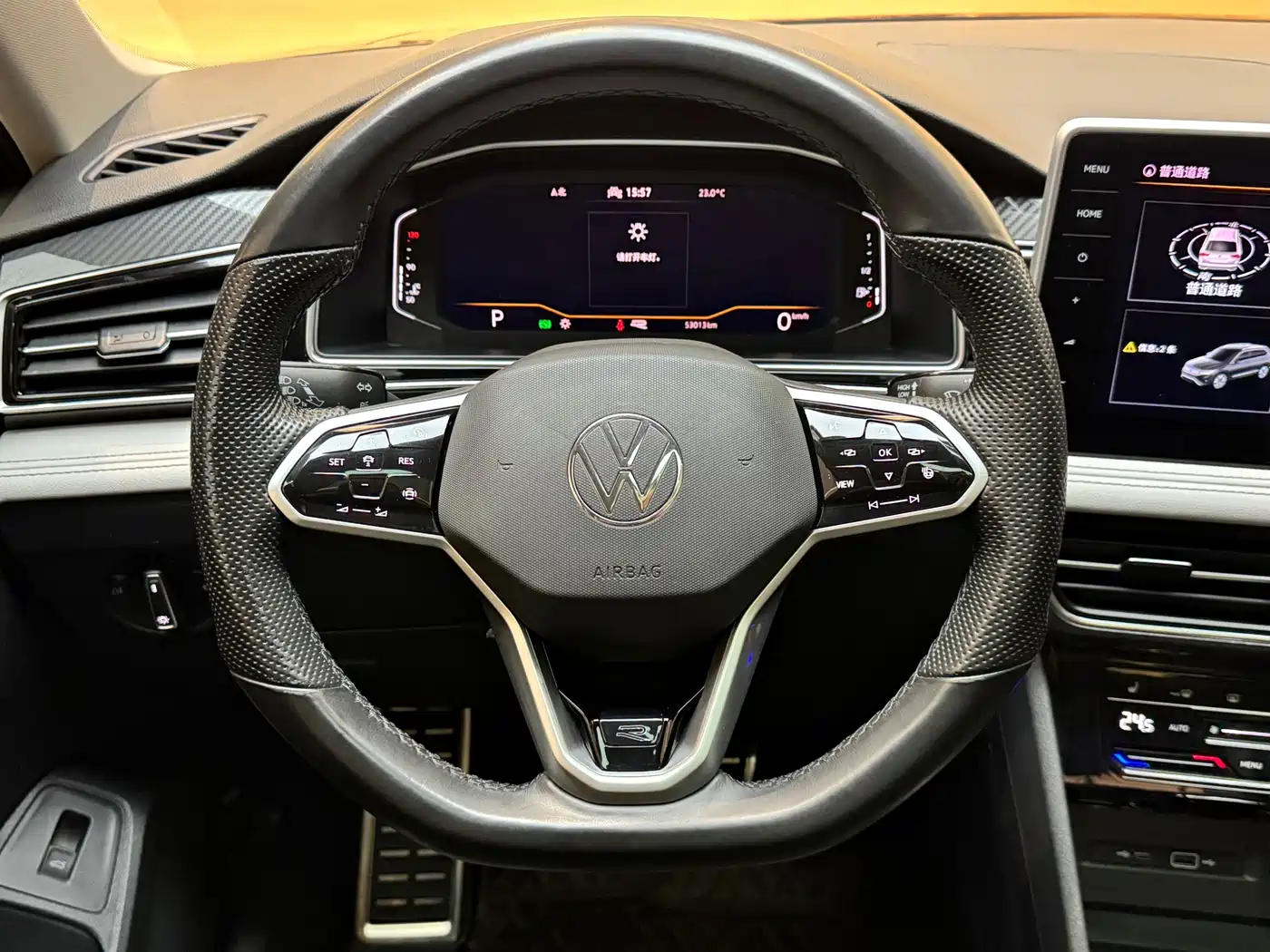 Volkswagen Tiguan L 2022 330TSI Auto 2WD R-Line Premium Edition фото 18