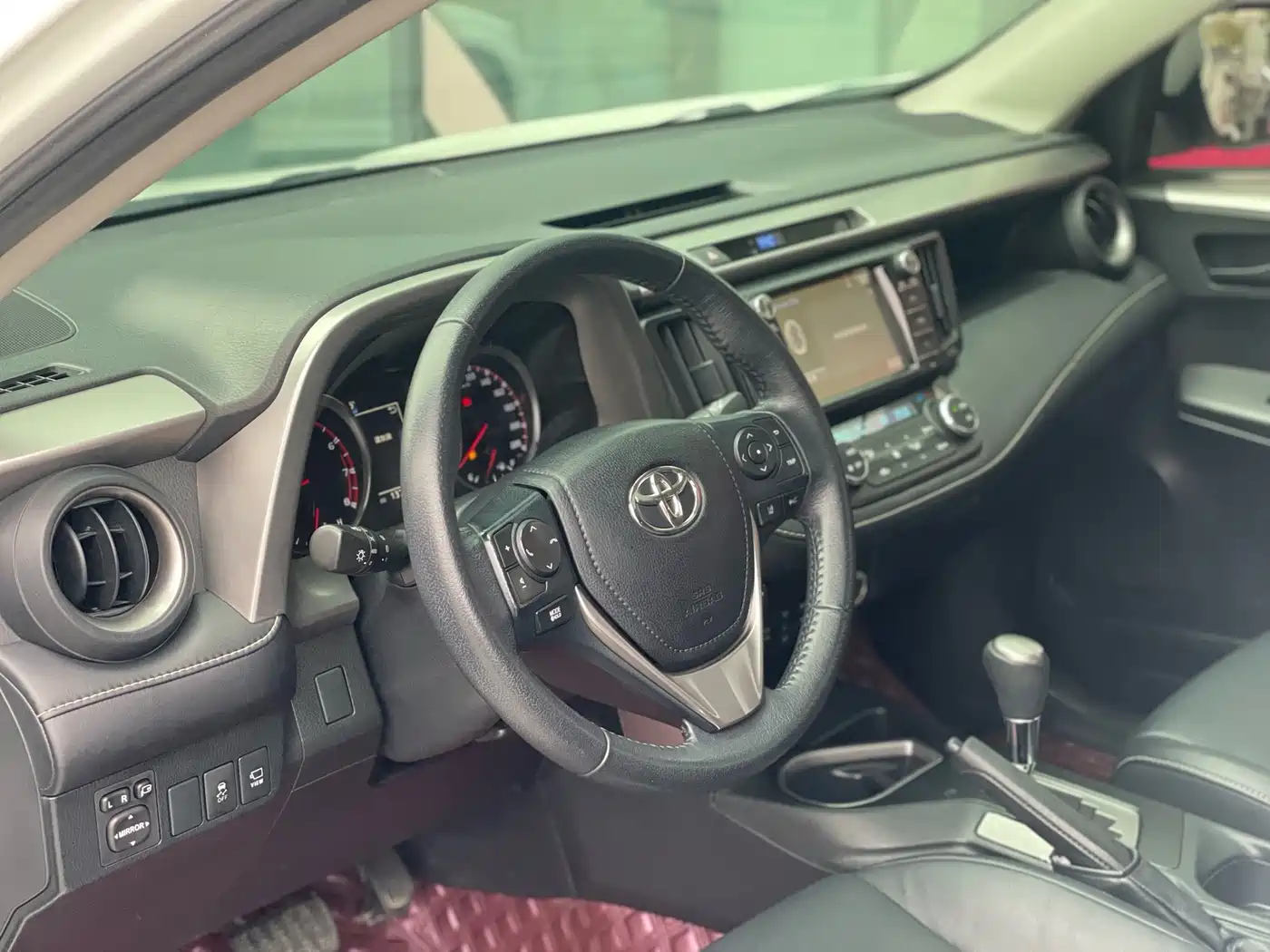 TOYOTA RAV4 RONGFANG