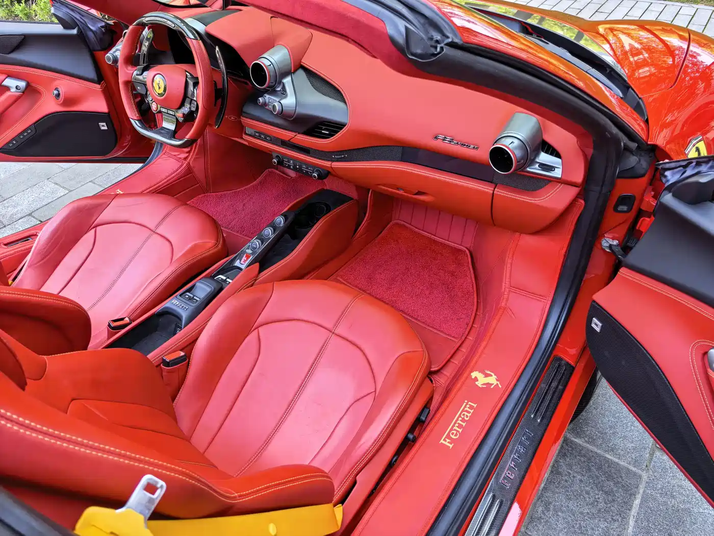 Ferrari F8 2021 2020 Spider 3.9T V8