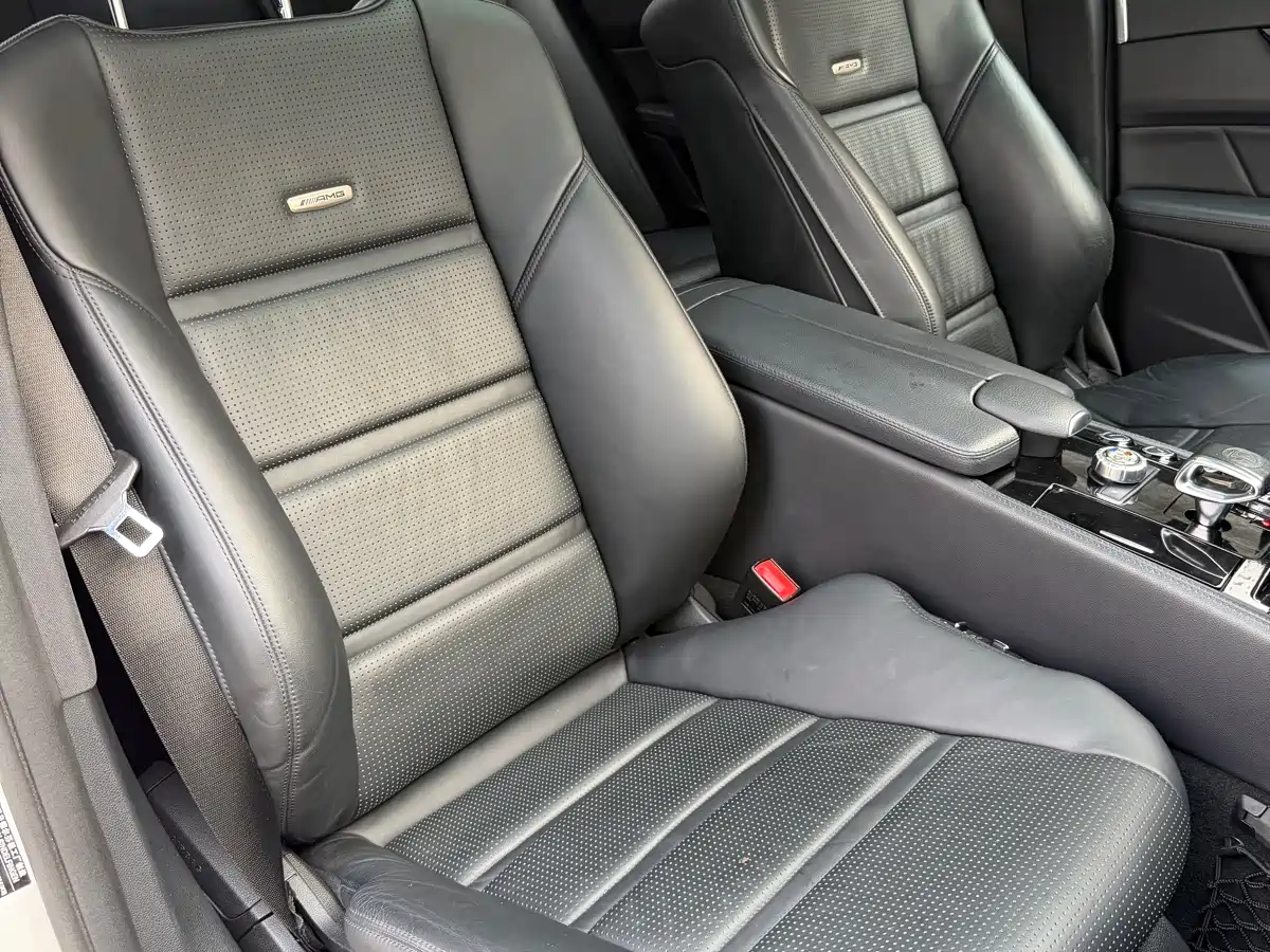 Mercedes-Benz CLS AMG 2015 AMG CLS 63 4MATIC фото 11