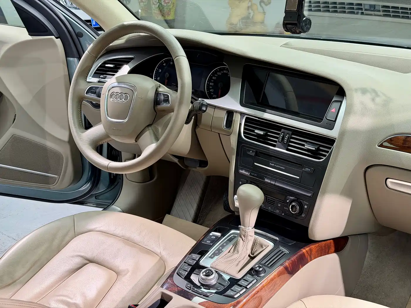 Audi A4L 2010 2010 2.0 TFSI Sport