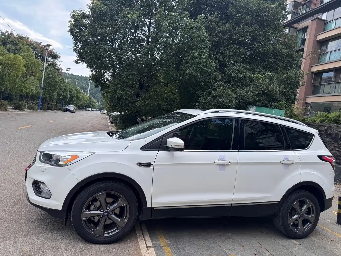 Ford Kuga 2019 2019 EcoBoost 180 FWD Luxury Edition China V