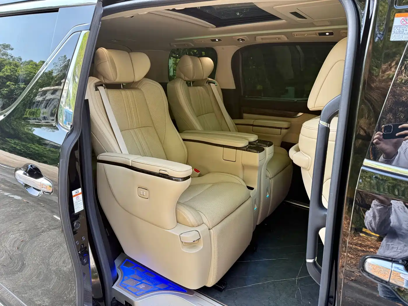 Toyota Alphard, миниатюра 15