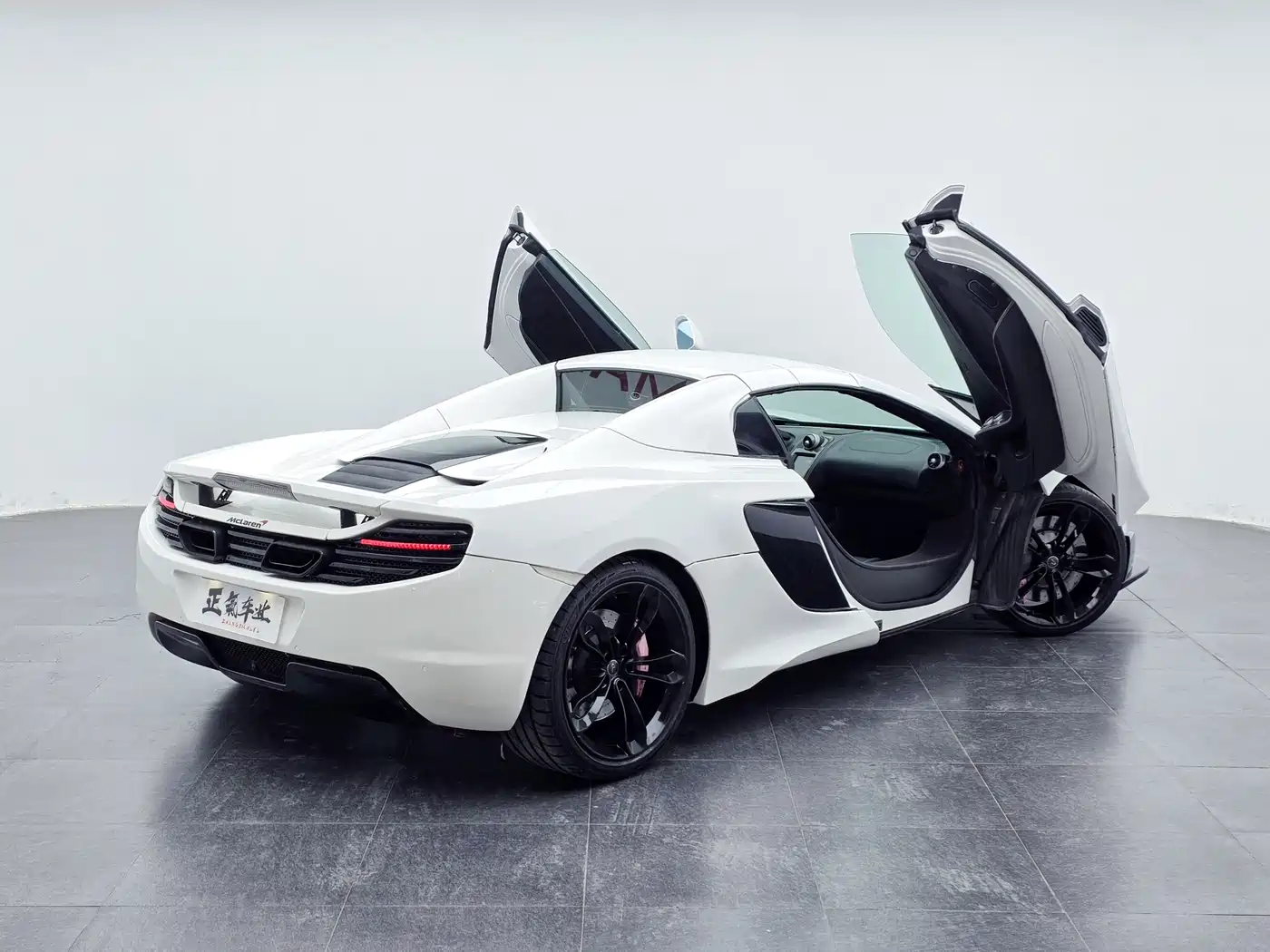 McLaren 12C 2013 3.8T SPIDER фото 22