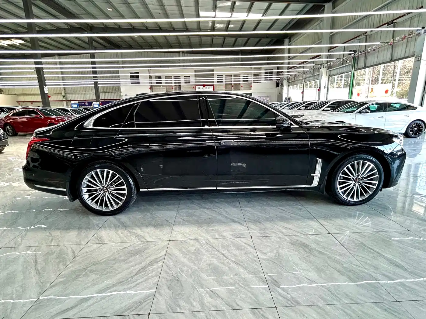  HONGQI H9