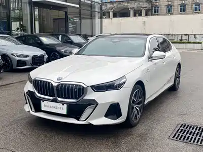 BMW i5