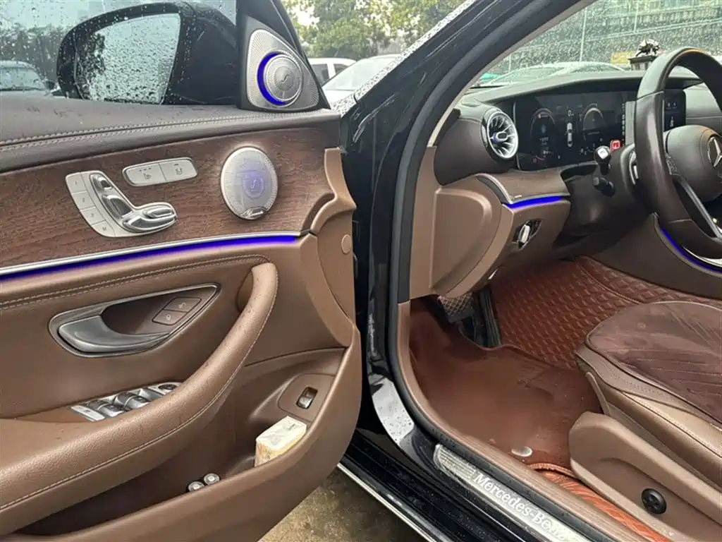 Mercedes-Benz E-Class 2023 E 300 L Fashion фото 12