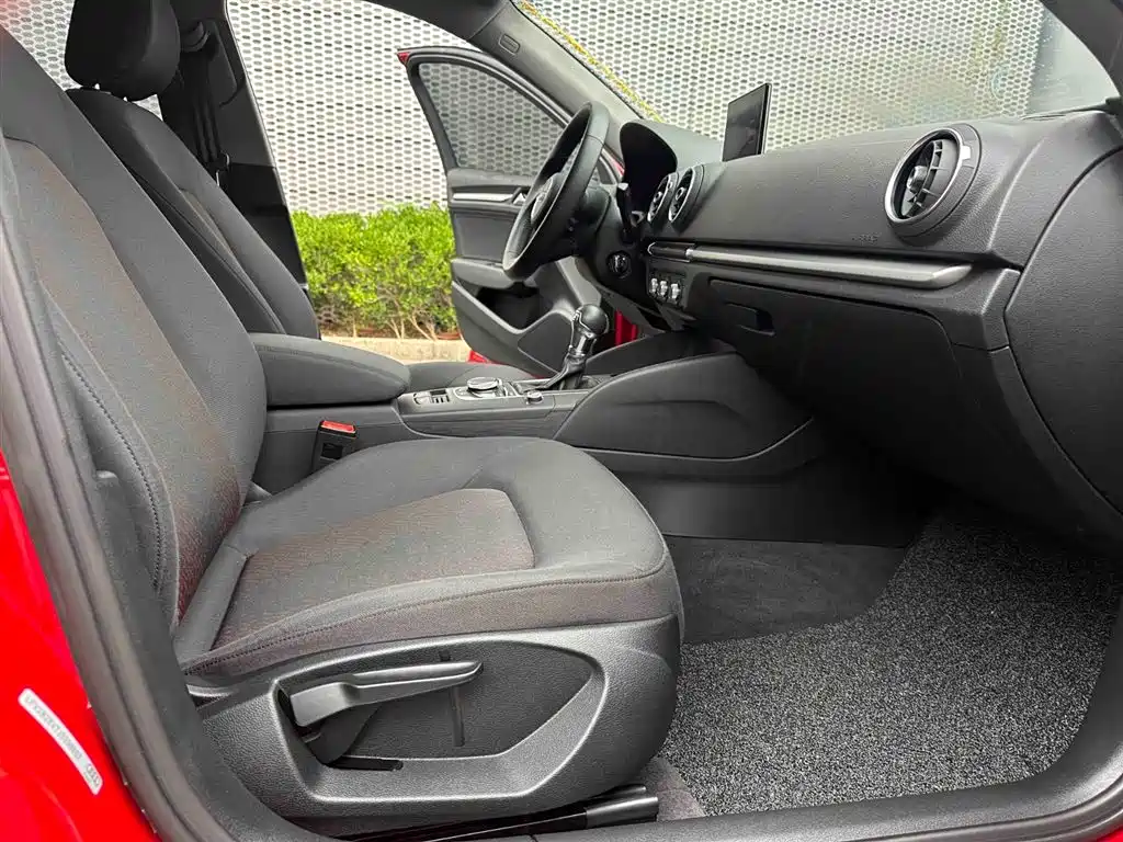 Фото 10 - Audi A3