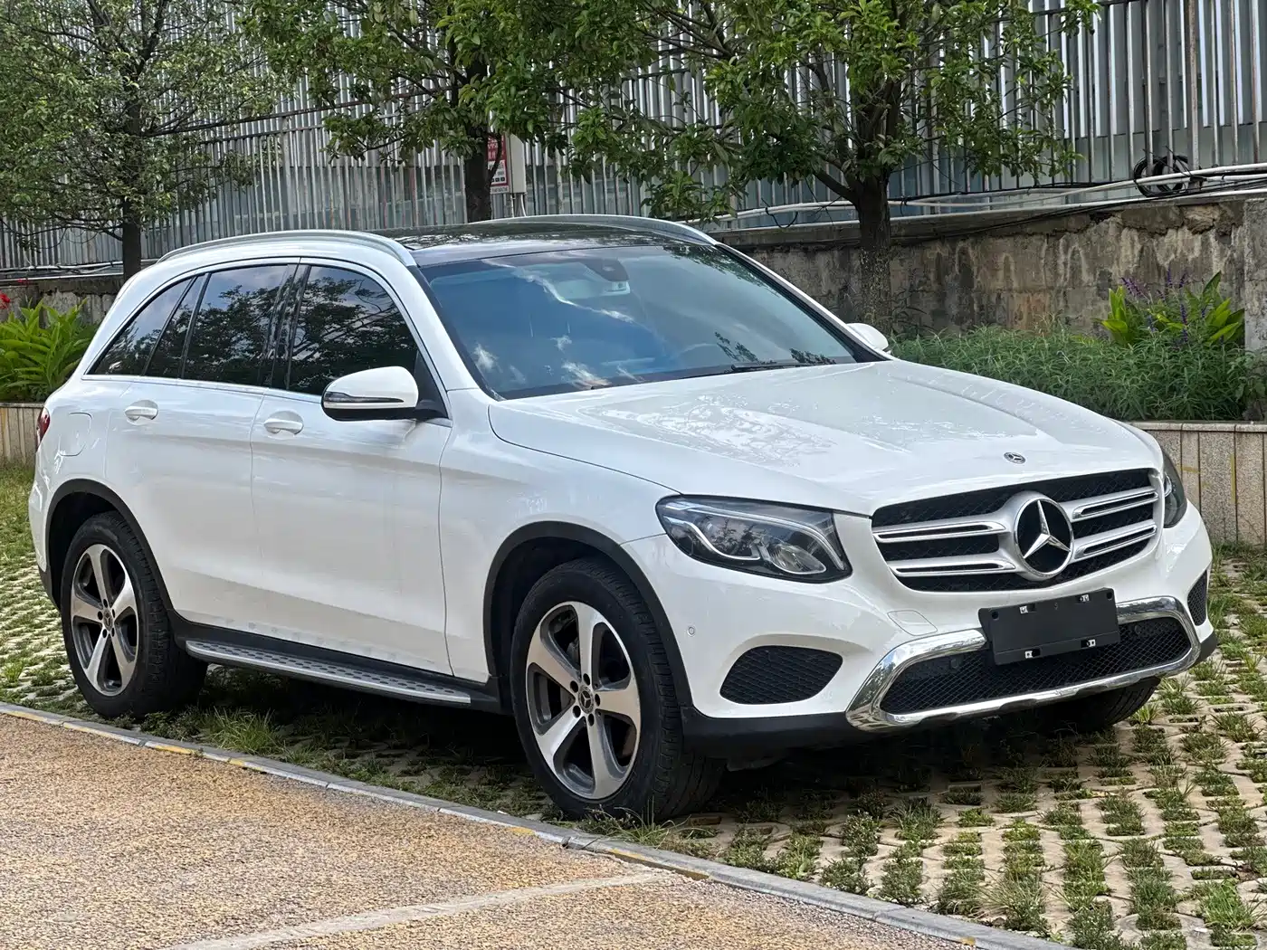 Photo 3 - Mercedes-Benz GLC Coupe
