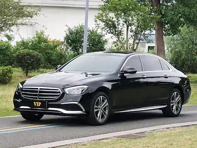Mercedes-Benz E