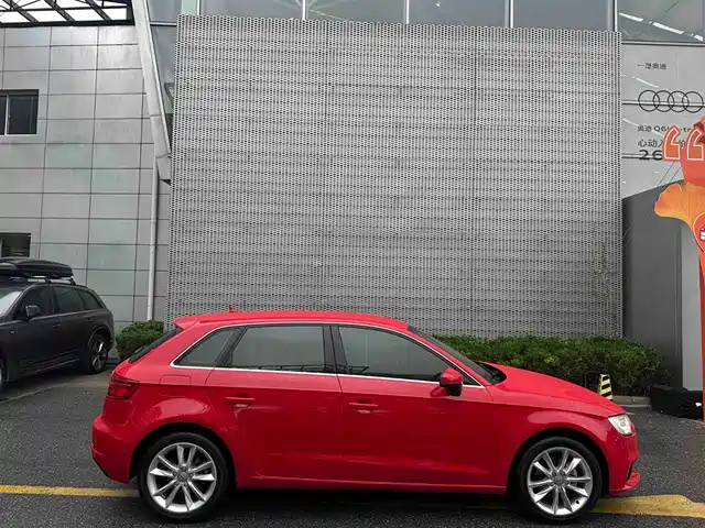 Audi A3 2018 30th Anniversary Sportback 35 TFSI Progressive — фото 4
