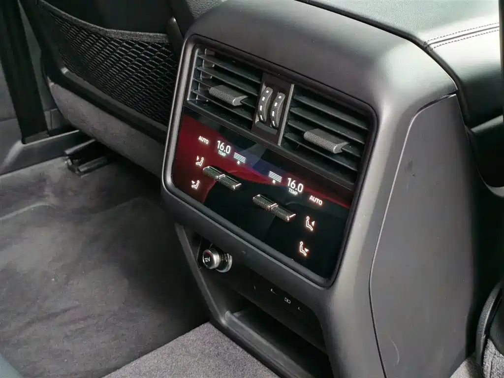 Porsche Cayenne 2025 Cayenne 3.0T Dream Chaser Edition фото 15