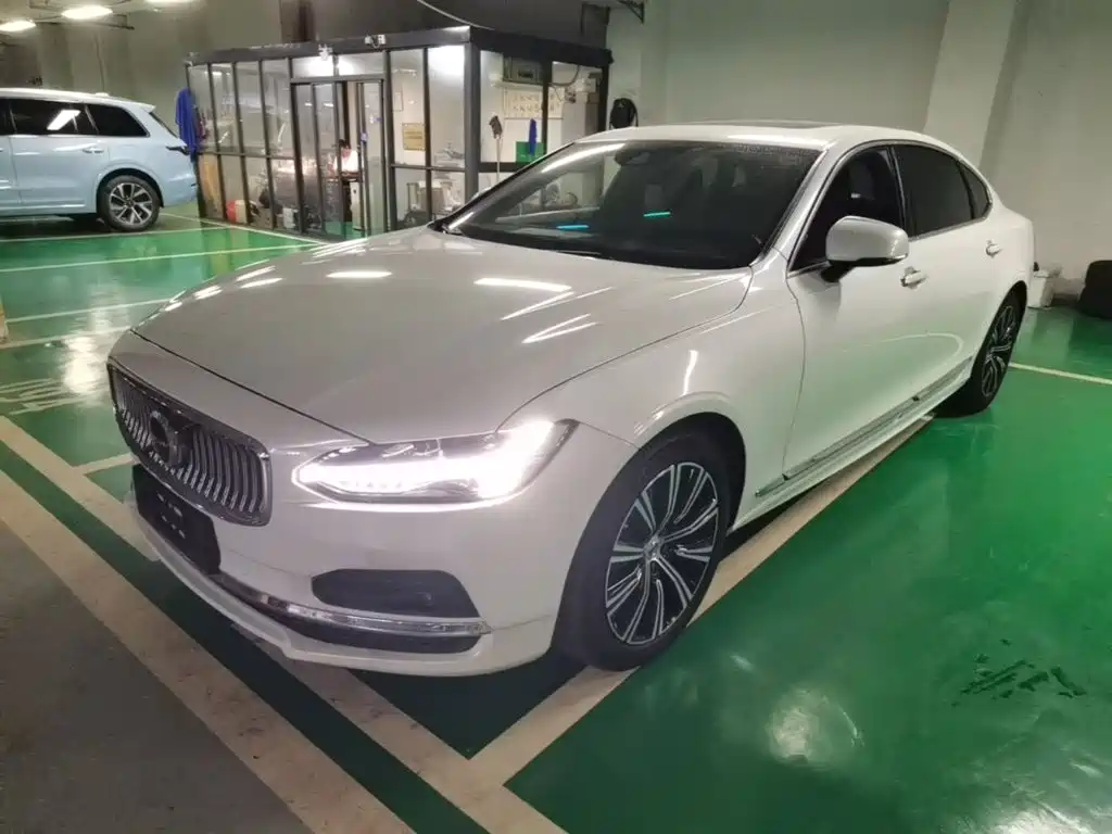 Photo 1 - Volvo S90