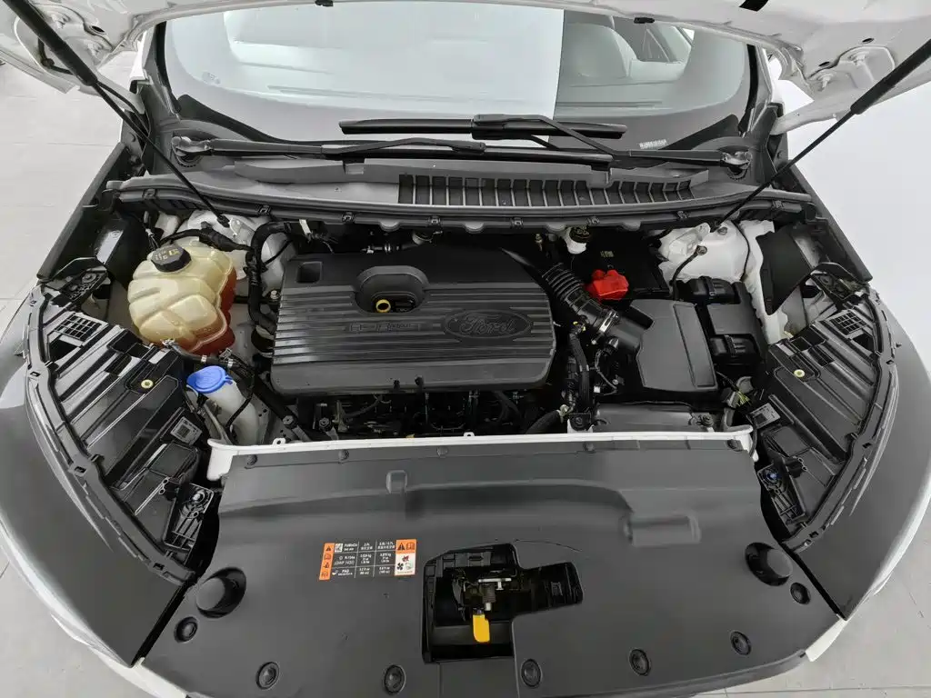 Фото 6 - Ford Edge