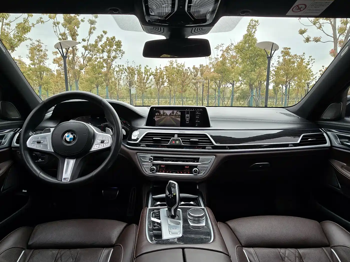 BMW 7 Series 2019 730Li M Sport Package фото 10