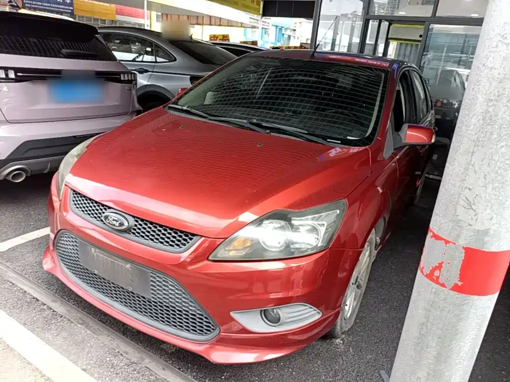 Фото 2 - Ford Focus