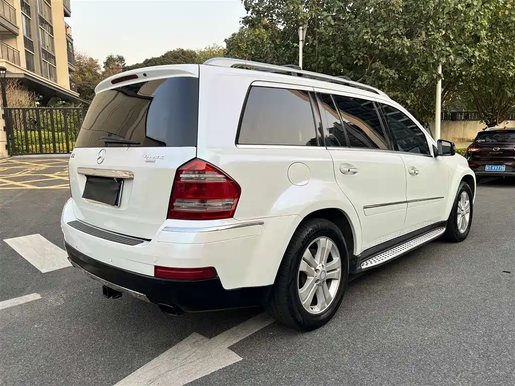 Mercedes-Benz GL-Class фото 8