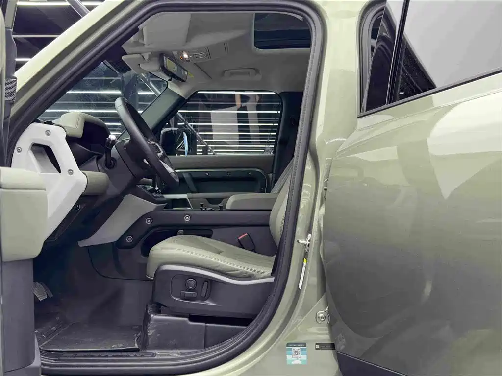 Land Rover Defender 2020 2020 Model 110 P400 HSE