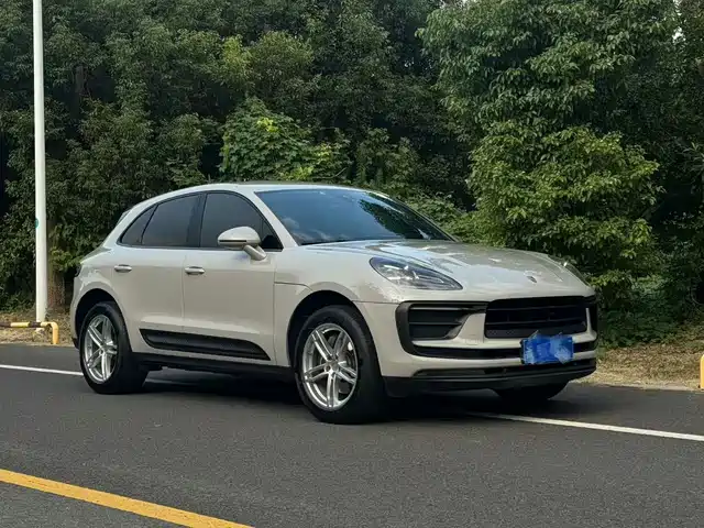 Porsche Macan 2023 Macan 2.0T — фото 4