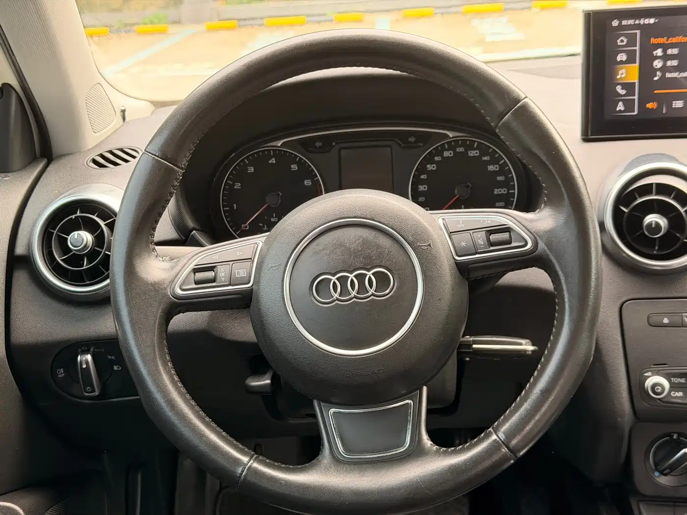 Фото 9 - Audi A1