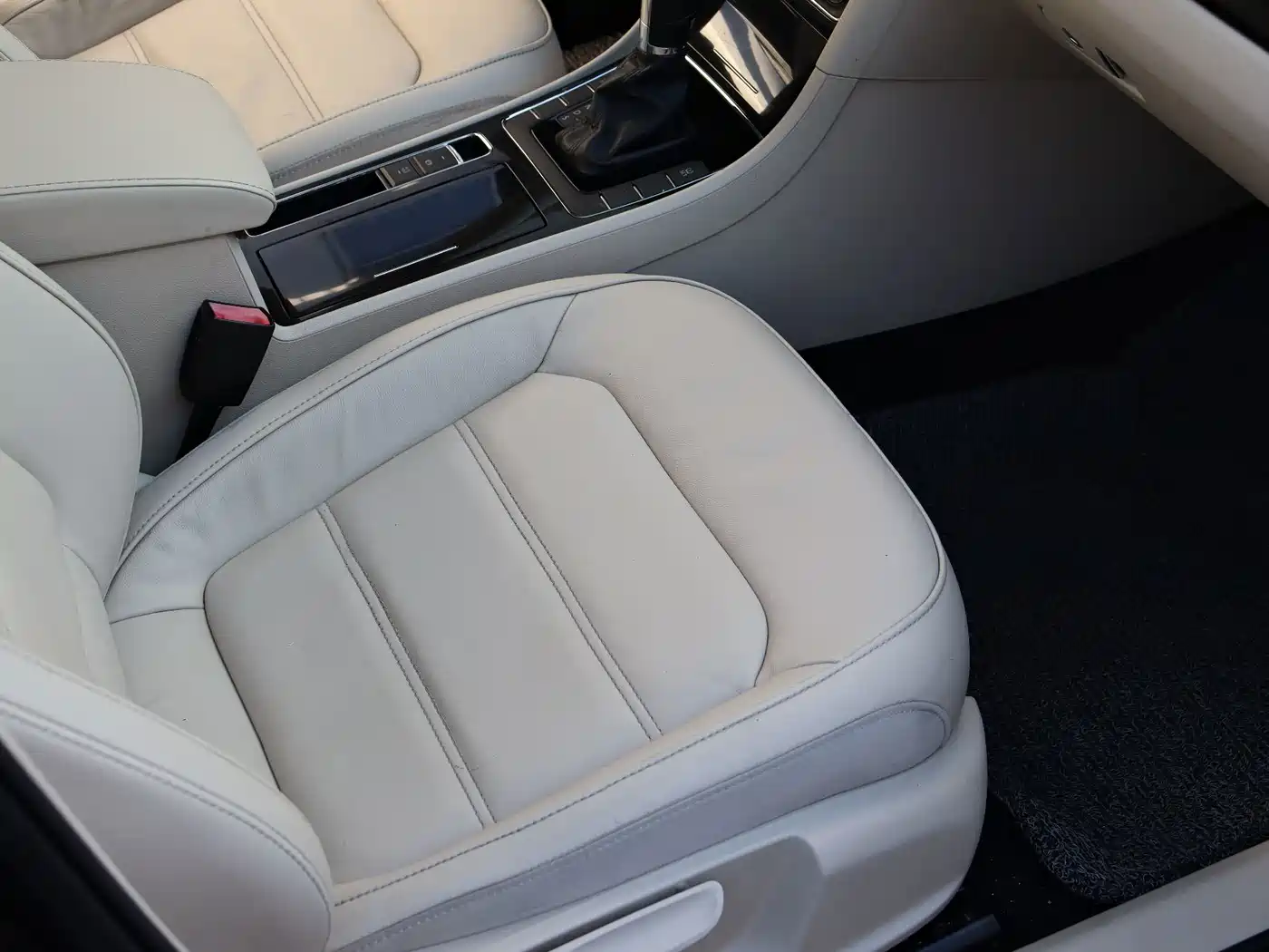 Фото 18 - Volkswagen Passat