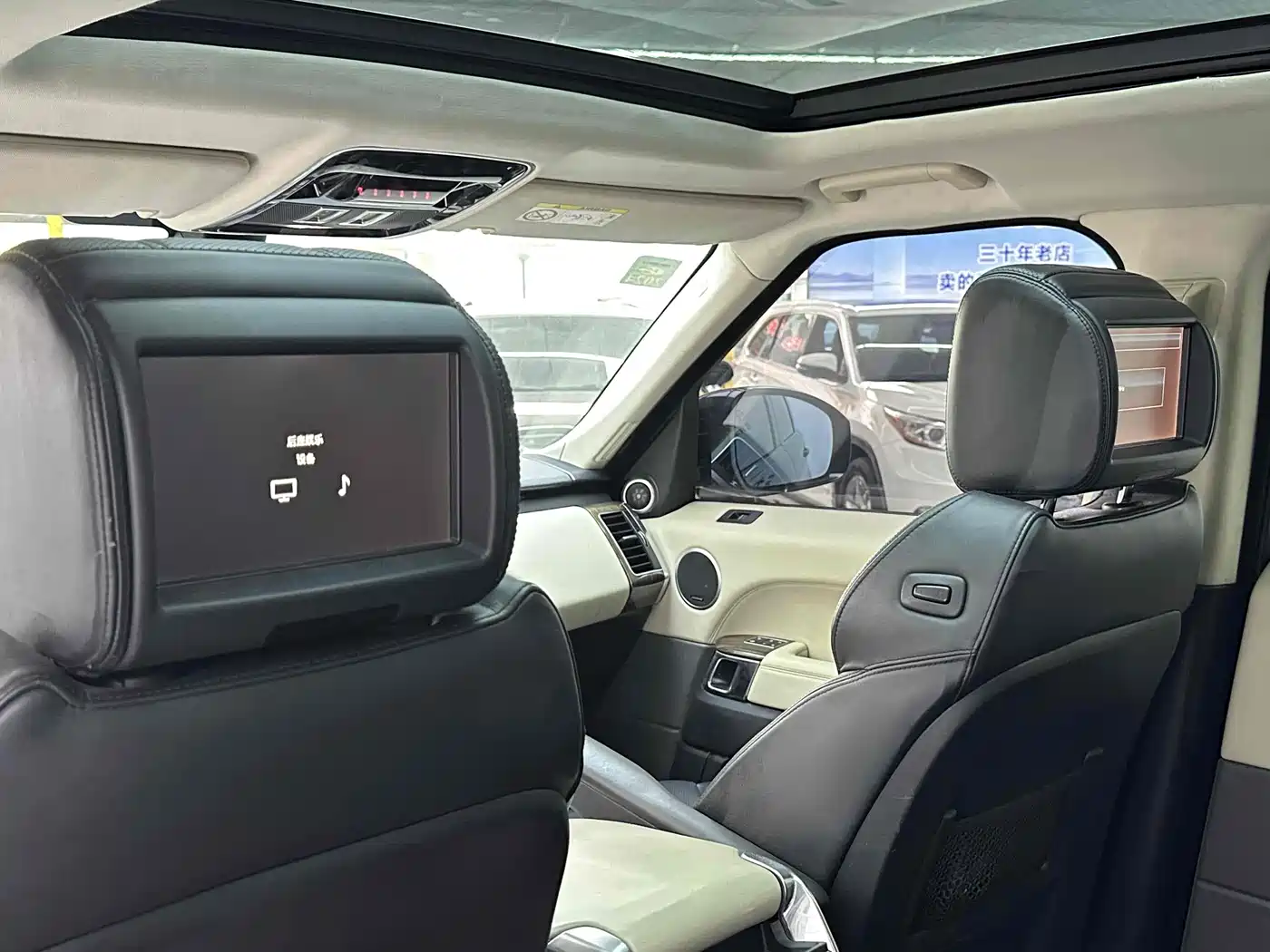Land Rover Range Rover Sport 2015 3.0 SC V6 HSE фото 9