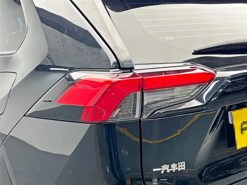 Toyota RAV4 Rongfang 2020 2.0L CVT 2WD Urban Edition фото 10