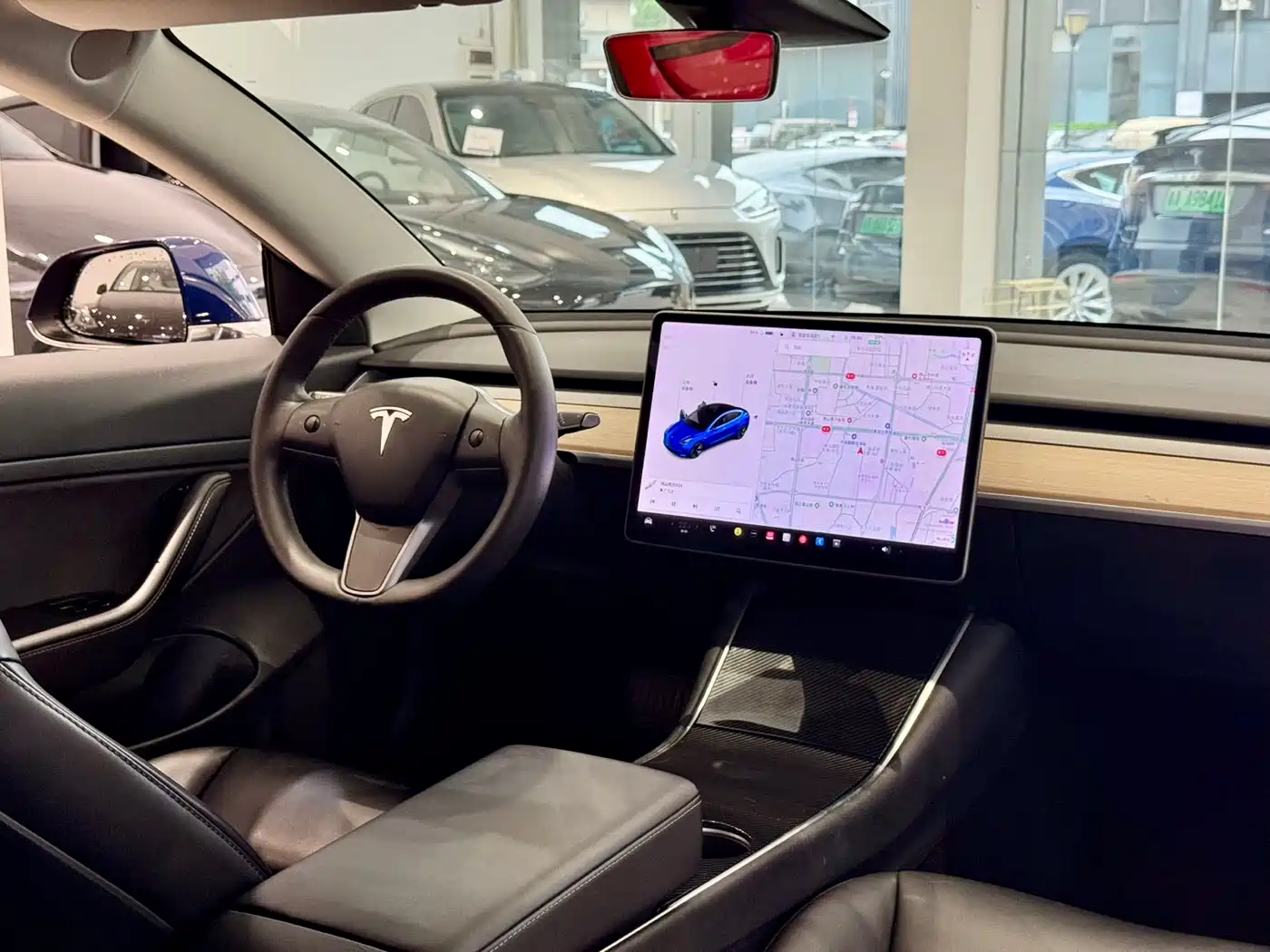 TESLA MODEL 3