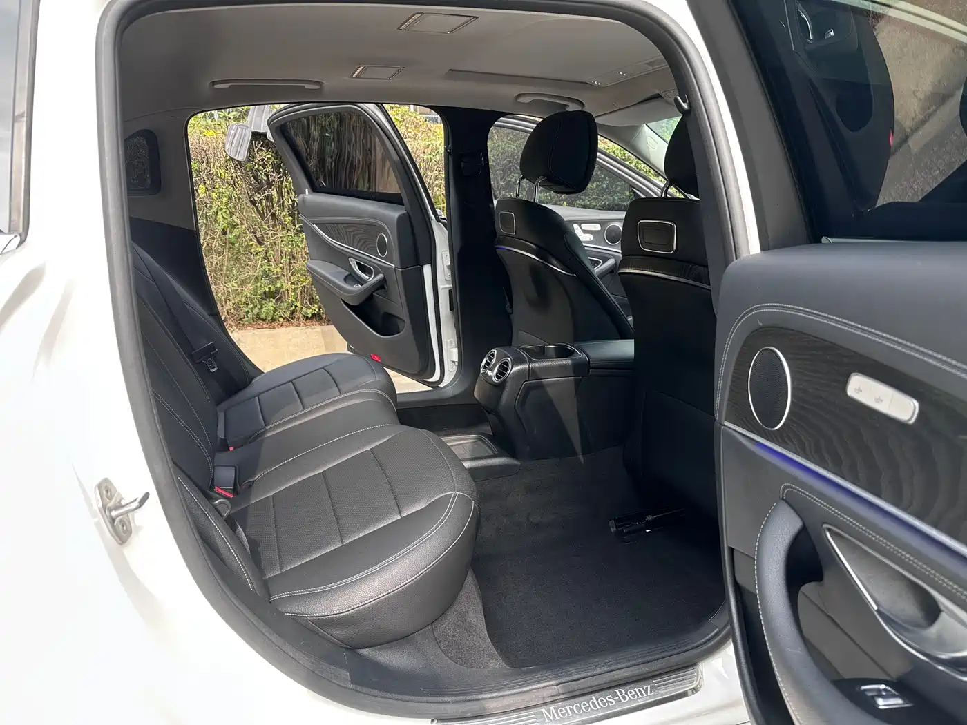 Mercedes-Benz E-Class 2016 E 200 L Sport Type фото 13