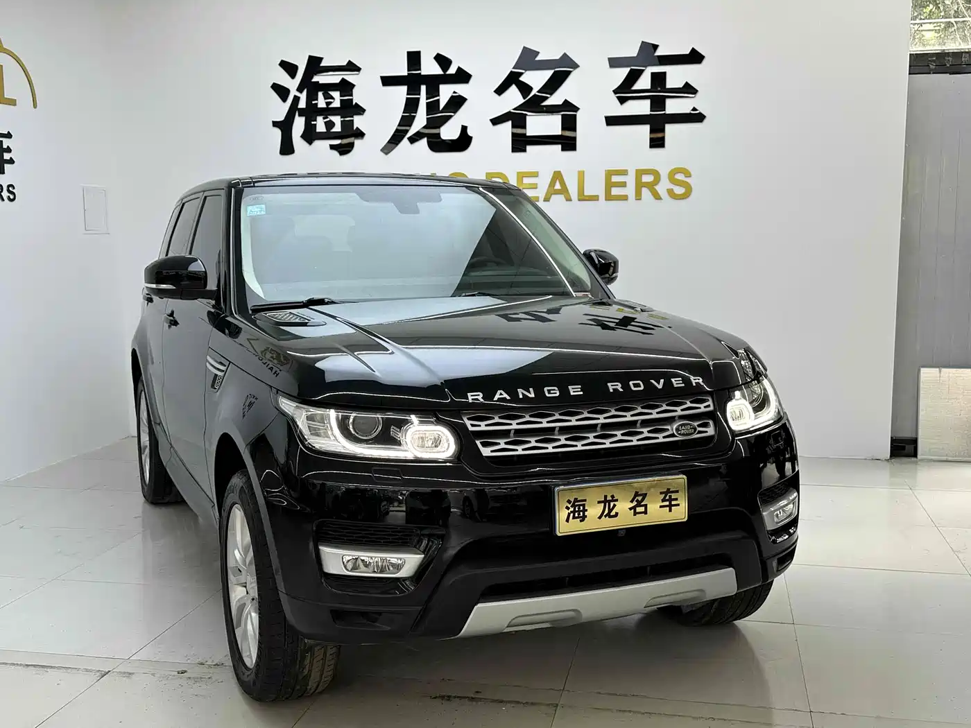 Land Rover Range Rover Sport 2015 3.0 SC V6 HSE фото 3