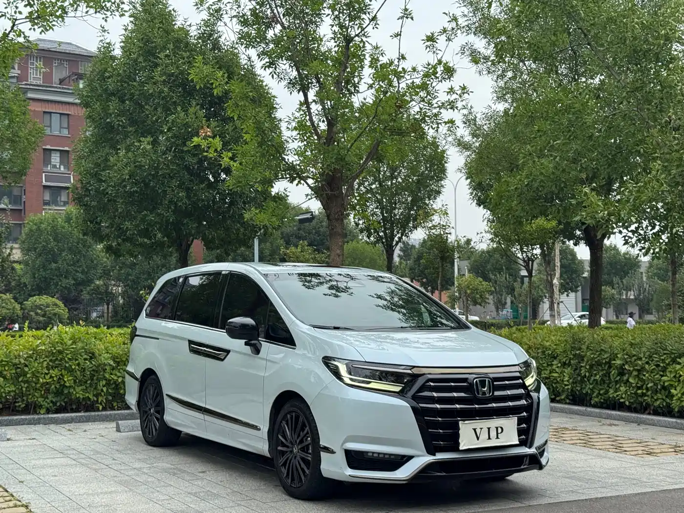 Honda Elysion 2024 2024 2.0L e:HEV Luxury Edition