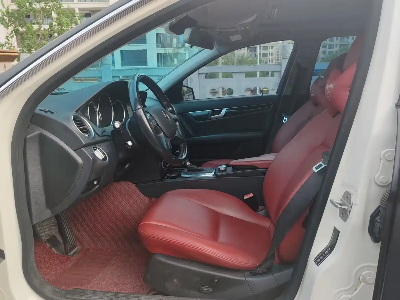 Photo 4 - Mercedes-Benz C-Class
