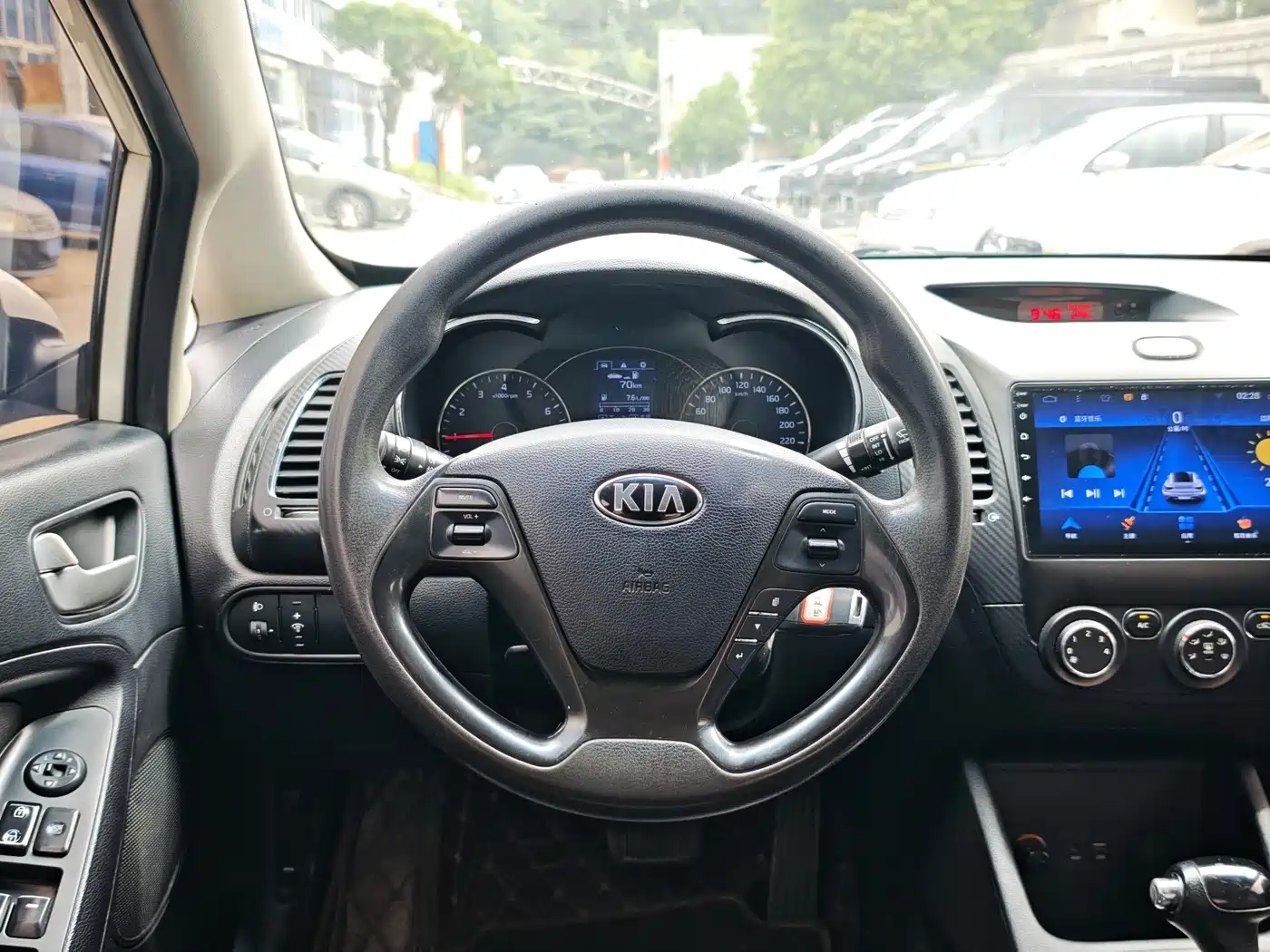 Photo 12 - Kia K3