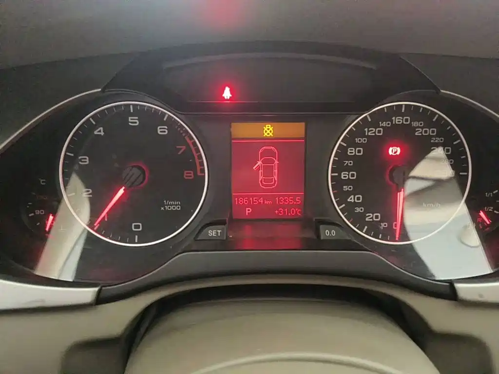 Audi A4L 2009 2010 2.0 TFSI Comfort