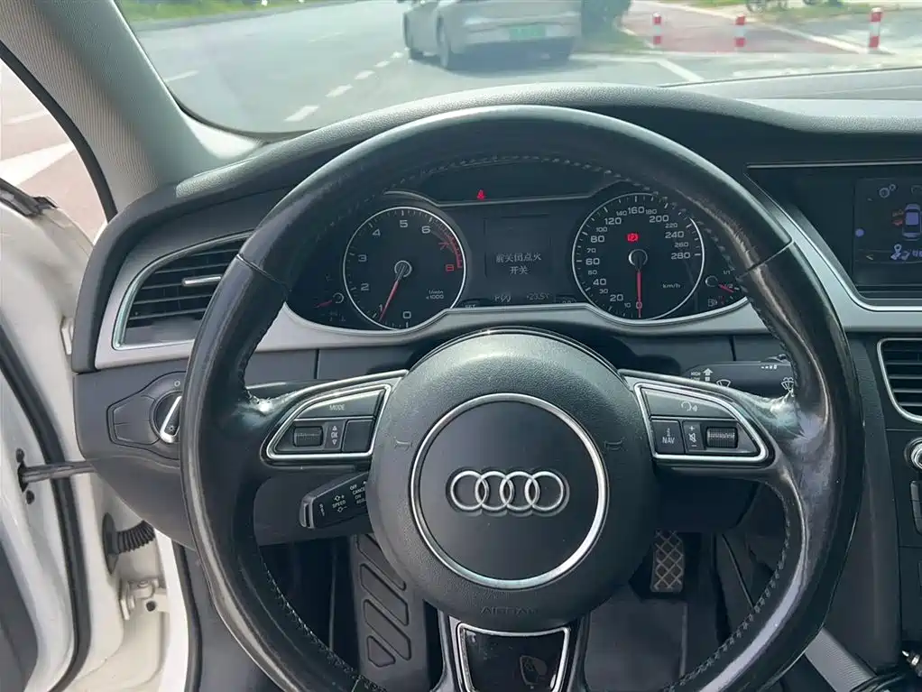 Audi A4L 2015 35 TFSI Auto Standard фото 15