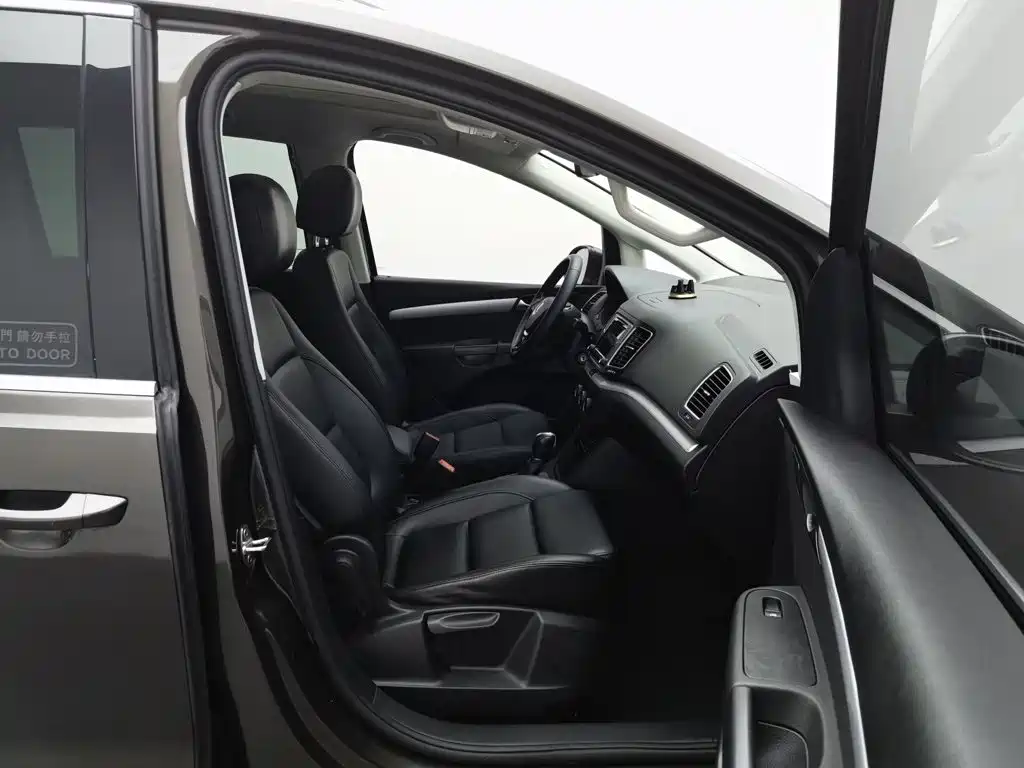 Фото 23 - Volkswagen Sharan
