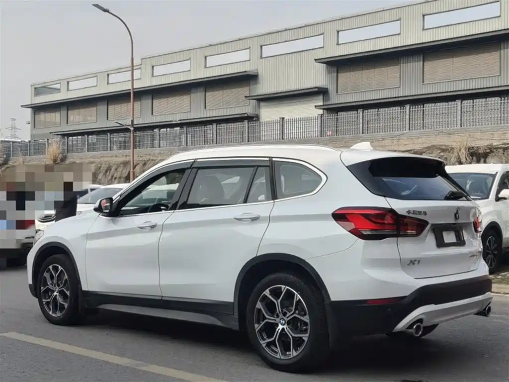 BMW X1 2020 sDrive25Li Leading Model фото 15