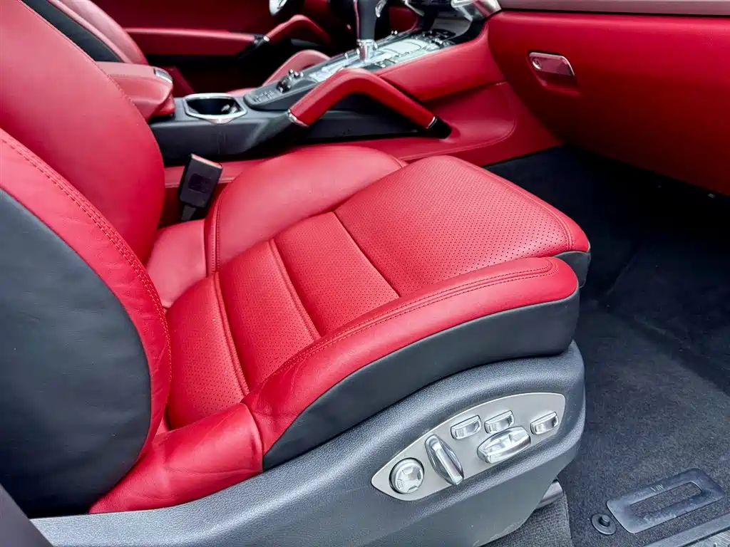 Porsche Cayenne 2016 Cayenne Turbo 4.8T фото 20