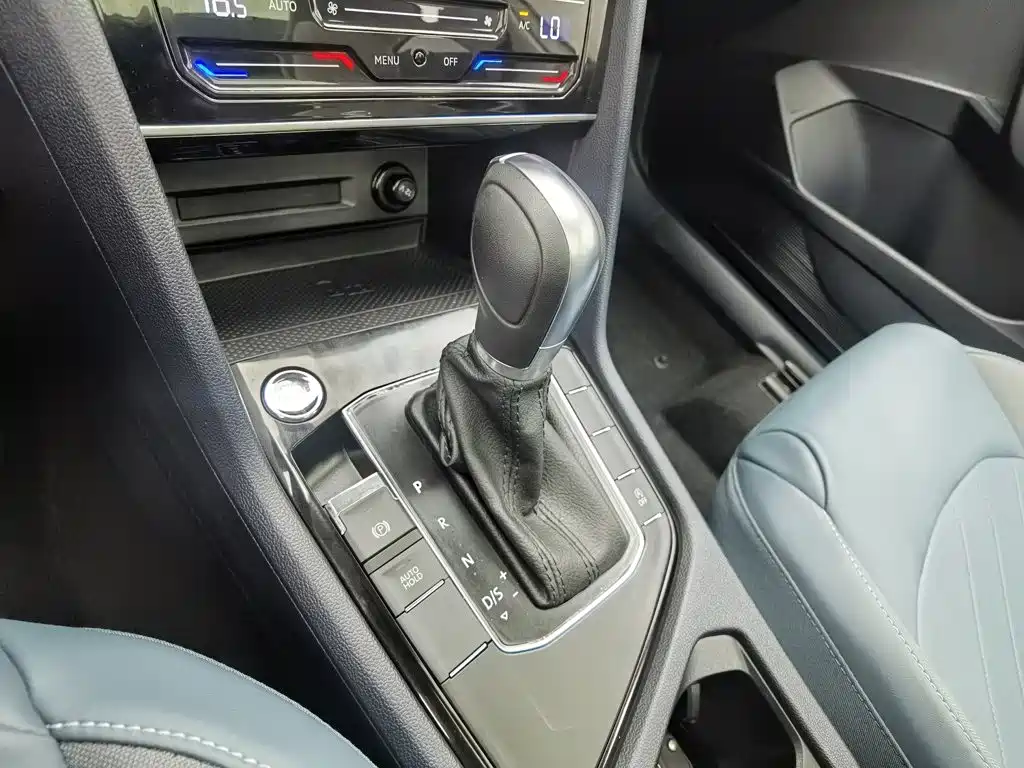 Volkswagen Tharu, миниатюра 13